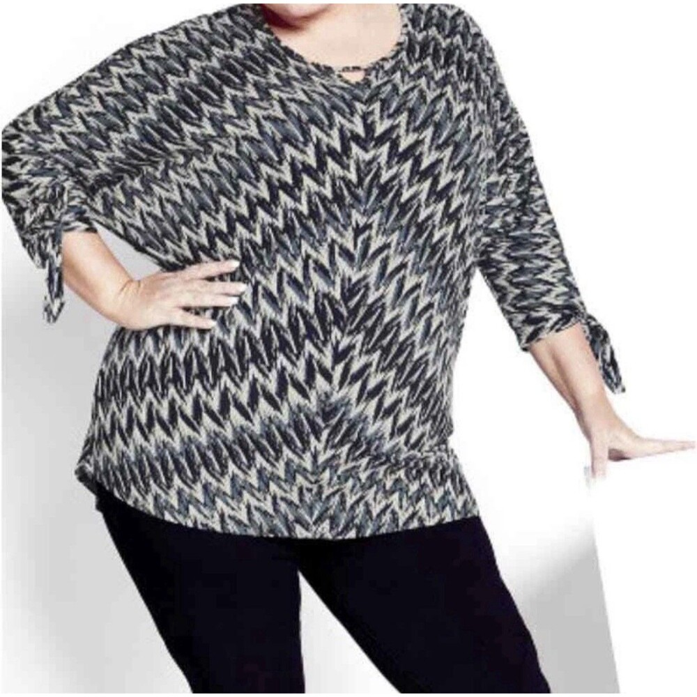 New Avenue Top Analise Chevron Mono Chevron Sz 18 Berry Hue, Stylish Cut-Out